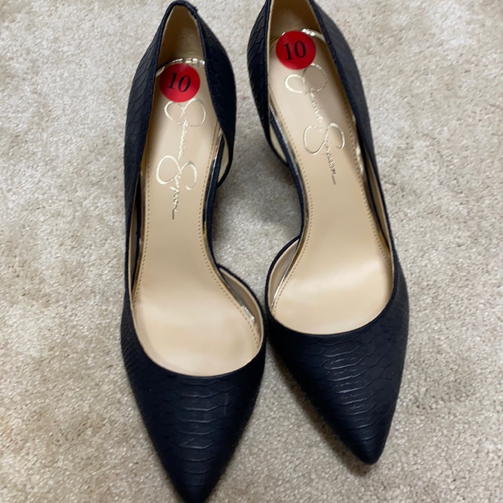 Black heels size 10